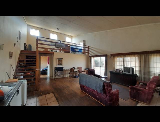5 BEDROOM HOUSE FOR SALE IN KLIPPOORTJE